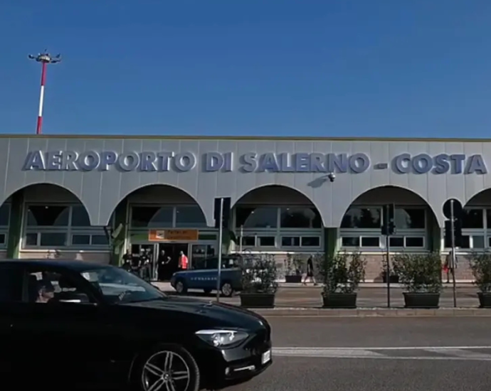 Amalfi Airport Guide: The Complete Guide to Salerno Costa d'Amalfi Airport (QSR)